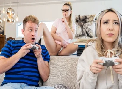 Mai sốc nặng khi phát hiện bạn thân cướp người yêu của cô gái trong lúc chơi game