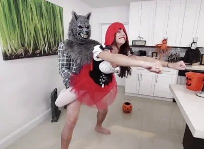 Cô bé quàng khăn đỏ phiên bản sex