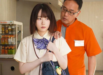 Em gái ăn cắp vặt bị quản lý dạy cho bài học nhớ đời