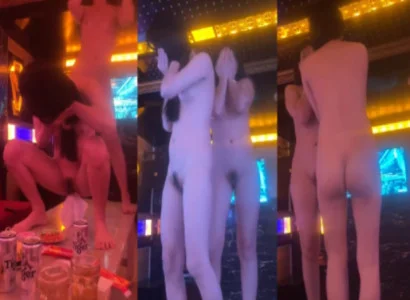 Săn thoát y ngay trong quán karaoke – đồ chơi người lớn đẳng cấp